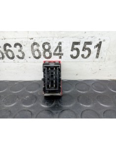 [114005] BOTON WARNING - RENAULT MIDLUM (01/2000 - 12/2013) 2