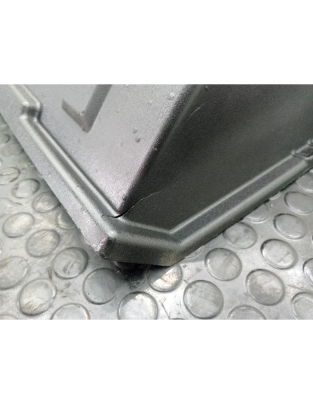 [113985] TAPA BATERIA - NISSAN ATLEON