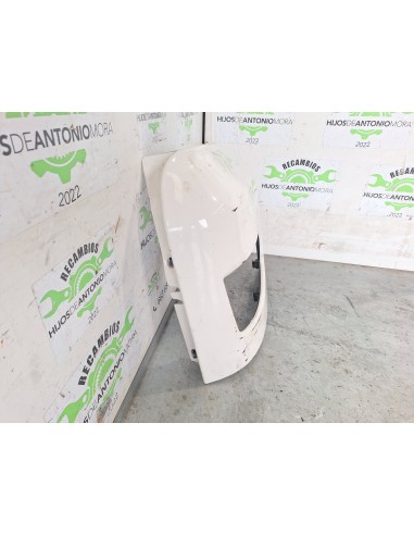 [113894] EMBELLECEDOR FARO DERECHO - MAN TGX...