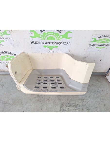 [113884] ESTRIBO DELANTERO IZQUIERO - VOLVO FH 13