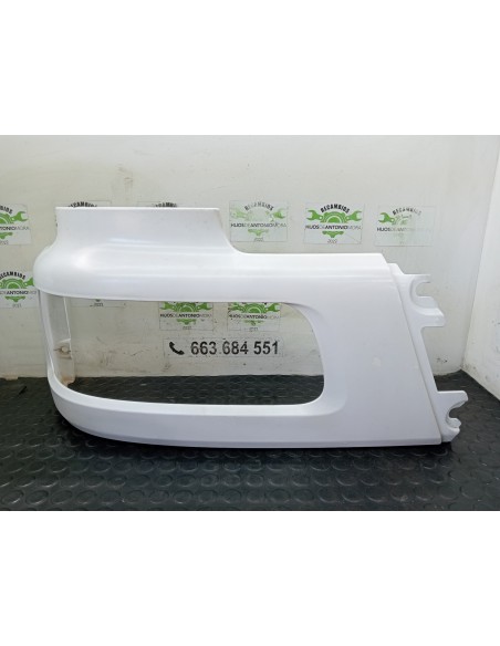 [113882] EMBELLECEDOR FARO DERECHO - DAF SERIE CF85.XXX AB06