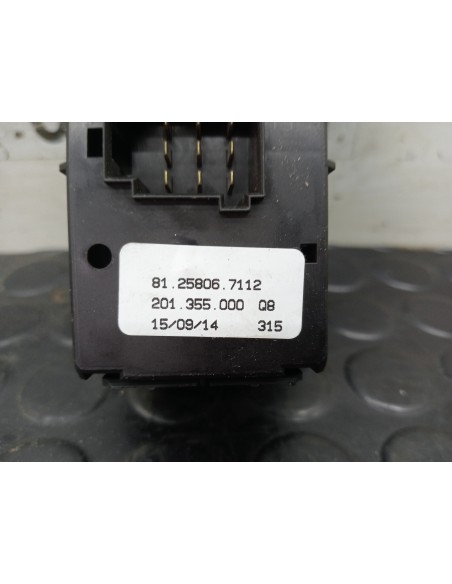 [113788] MANDO ELEVALUNAS DELANTERO DERECHO - MAN TGX 35.XXX (01/2007 - ...)