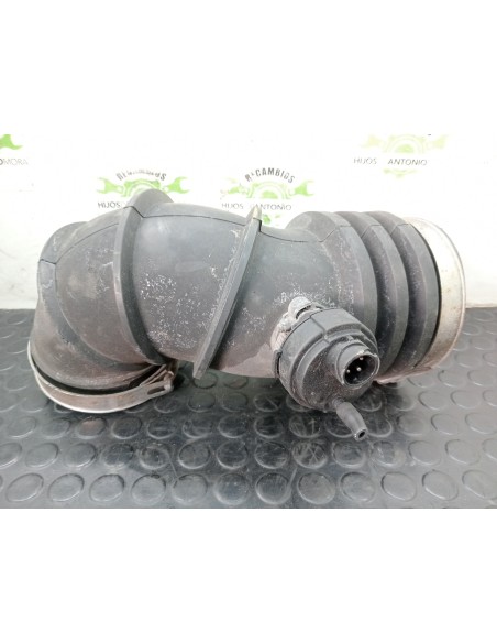 [113784] TUBO FILTRO AIRE - VOLVO FL XXX (01/2006 - 01/2013)