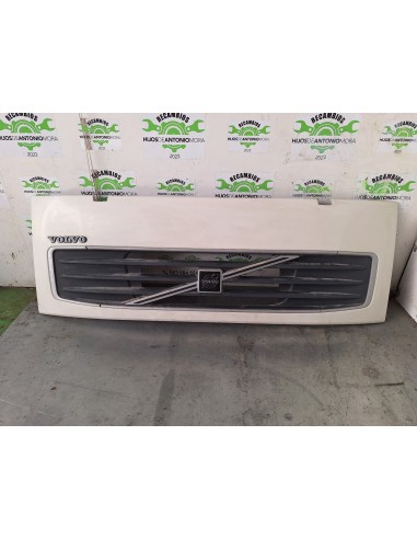 [113776] CALANDRA DELANTERA - VOLVO FL XXX...