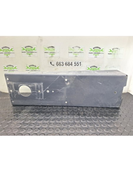 [113718] SOPORTE PILOTO TRASERO DERECHO - RENAULT HD 300.18 / 26 PREMIUM E2 (01/1996 - 12/2001)