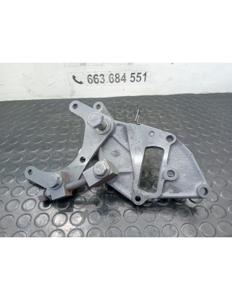 [113683] SOPORTE COMPRESOR AIRE ACONDICIONADO - RENAULT MIDLUM (01/2000 - 12/2013)
