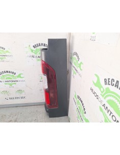 [113660] PILOTO TRASERO DERECHO - RENAULT TRAFIC FURGÓN 2