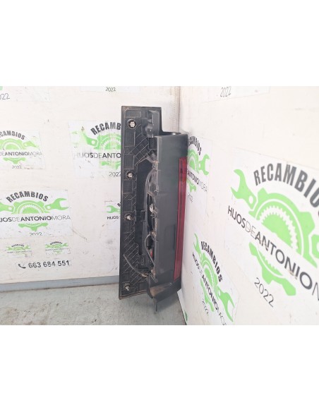 [113660] PILOTO TRASERO DERECHO - RENAULT TRAFIC FURGÓN