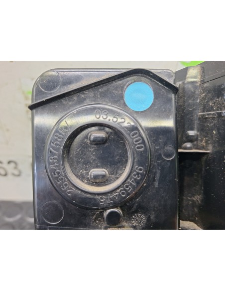 [113658] PILOTO TRASERO DERECHO - RENAULT TRAFIC FURGÓN