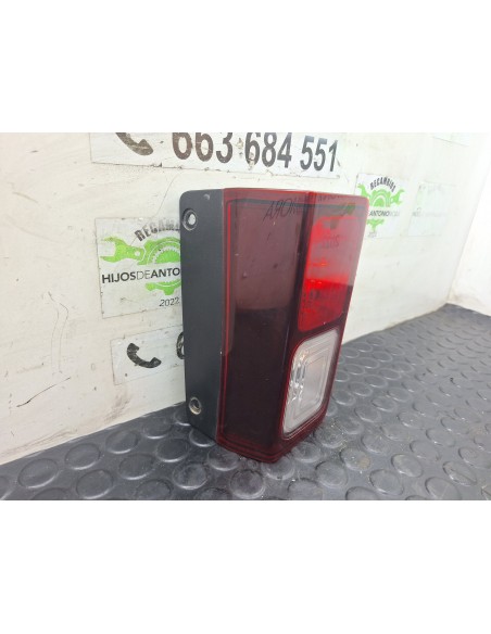 [113658] PILOTO TRASERO DERECHO - RENAULT TRAFIC FURGÓN