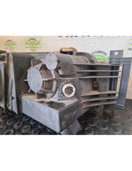 [113580] FARO IZQUIERDO - MAN LE 140