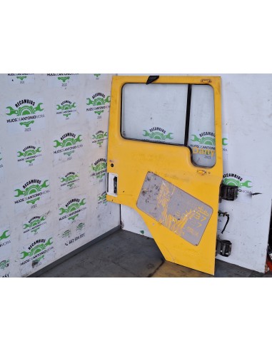 [113420] PUERTA DELANTERA DERECHA - NISSAN L35.95