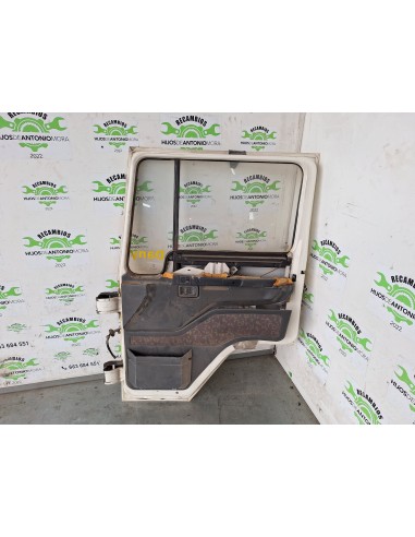 [113420] PUERTA DELANTERA DERECHA - NISSAN L35.95