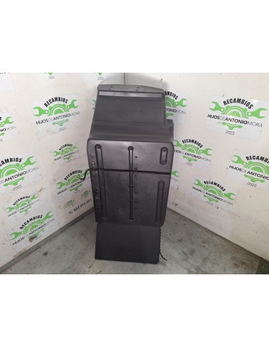 [113410] GUARDABARROS FIJO CABINA DERECHO - MAN...