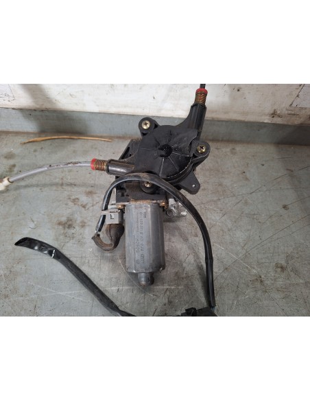 [113278] ELEVALUNAS DELANTERO DERECHO - NISSAN ECO - T 100.45/78 KW/E2 (01/1996 - ...)