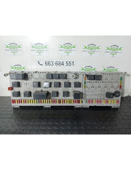 [113184] CAJA RELES / FUSIBLES - SCANIA SERIE 4 (P/R 94 G) (01/1996 - 01/2004)