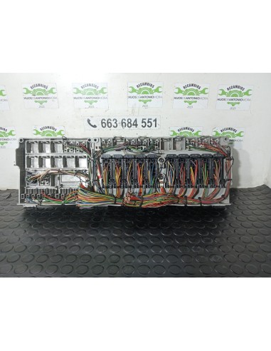 [113184] CAJA RELES / FUSIBLES - SCANIA SERIE 4...