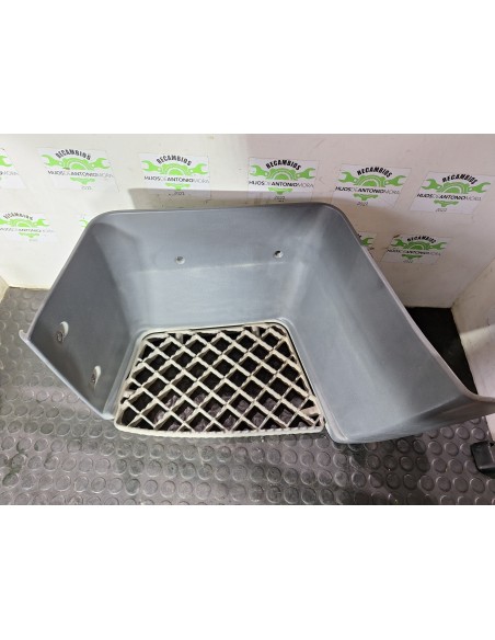 [113136] ESTRIBO DELANTERO IZQUIERO - IVECO EUROCARGO (01/1991 - 12/2001)