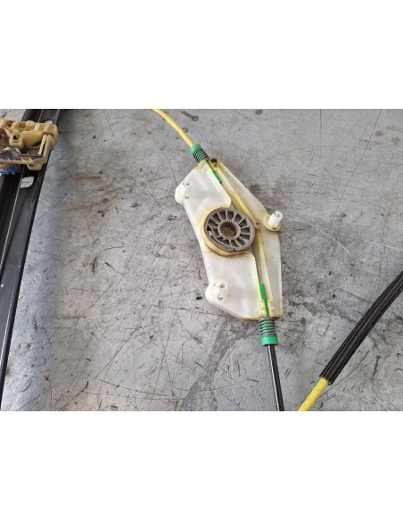 [113059] ELEVALUNAS DELANTERO DERECHO - AUDI A8 (D2) (01/1994 - 01/1999)