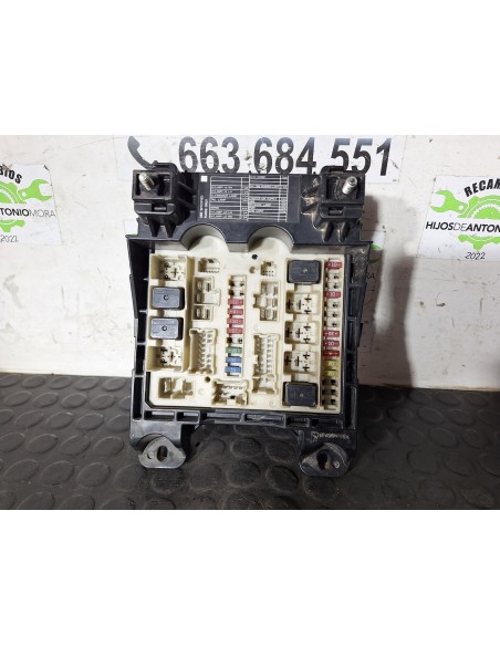[113034] CAJA RELES / FUSIBLES - RENAULT MAXITY (01/2007 - 01/2011)