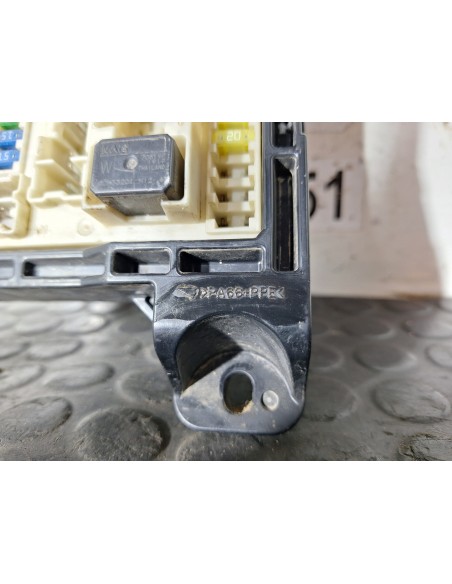 [113034] CAJA RELES / FUSIBLES - RENAULT MAXITY (01/2007 - 01/2011)