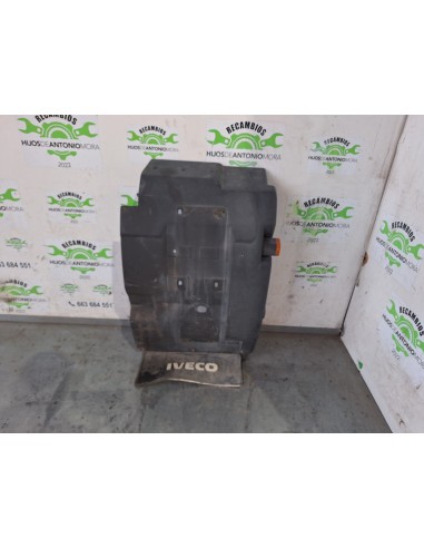 [112912] GUARDABARROS FIJO CABINA DERECHO -...