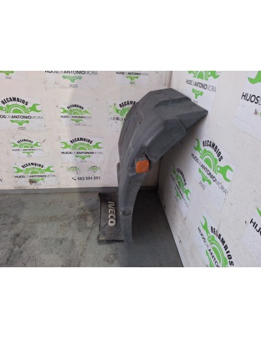 [112912] GUARDABARROS FIJO CABINA DERECHO -...