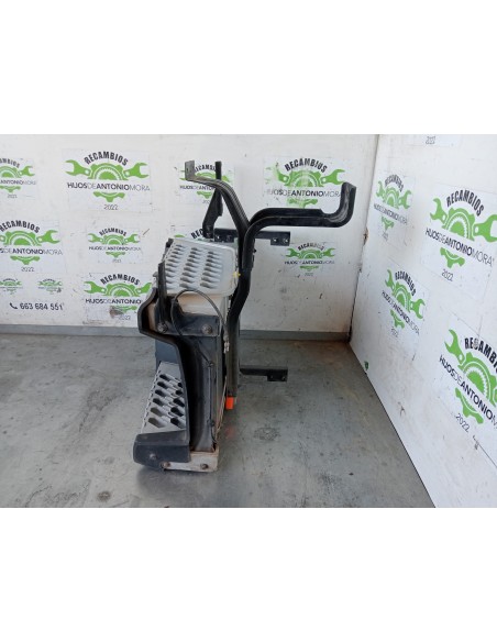 [112893] ESTRIBO DELANTERO DERECHO - VOLVO FH 13