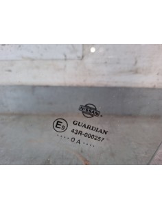 [112873] LUNA DELANTERA IZQUIERDA - NISSAN ATLEON 2