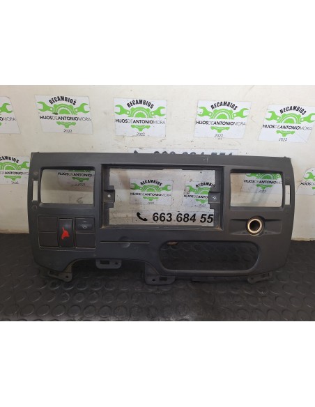 [112823] MOLDURA / CONSOLA RADIO - FORD TRANSIT CAJA CERRADA '06