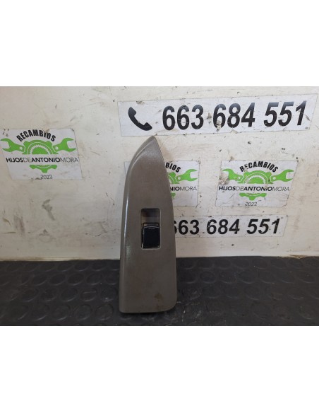 [112790] MANDO ELEVALUNAS DELANTERO DERECHO - NISSAN CABSTAR E (01/2002 - 12/2003)