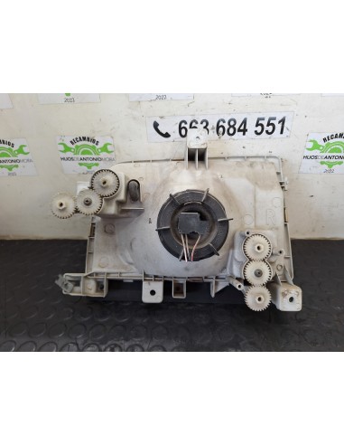 [112786] FARO DERECHO - NISSAN CABSTAR E...