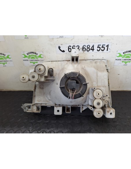 [112786] FARO DERECHO - NISSAN CABSTAR E (01/2002 - 12/2003)