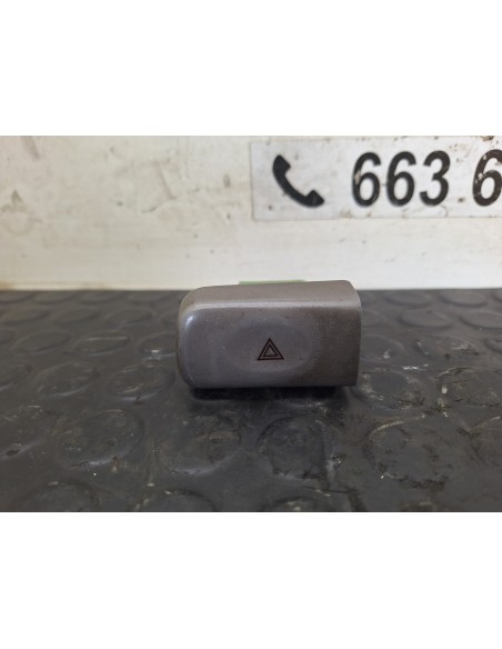 [112783] BOTON WARNING - NISSAN CABSTAR E (01/2002 - 12/2003)