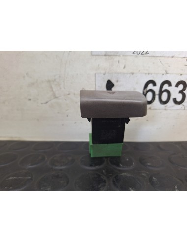 [112783] BOTON WARNING - NISSAN CABSTAR E...