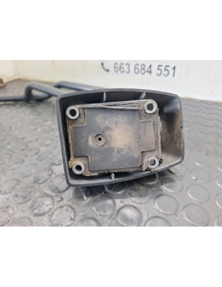 [112780] SOPORTE ESPEJO IZQUIERDO - NISSAN CABSTAR E (01/2002 - 12/2003)