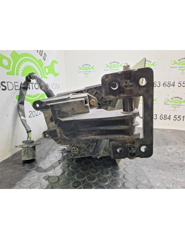 [112714] FARO IZQUIERDO - VOLVO FH 12 ASTA 2001...