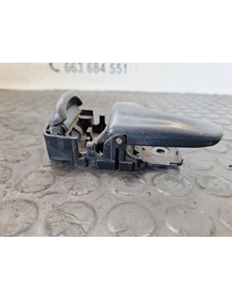 [112648] MANETA INTERIOR DELANTERA IZQUIERDA - VOLVO FL XXX (01/2006 - 01/2013)