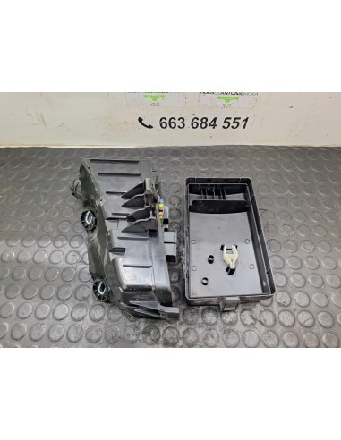 [112639] CAJA RELES / FUSIBLES - VOLKSWAGEN...