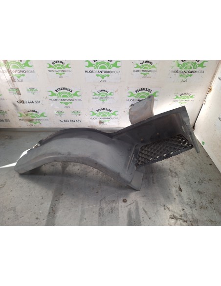 [112637] GUARDABARROS BAJO CABINA DERECHO - IVECO EUROCARGO TECTOR (01/2001 - 12/2003)