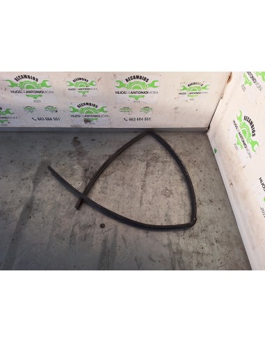 [112636] GOMAS CONTORNO PUERTA - RENAULT MAXITY...