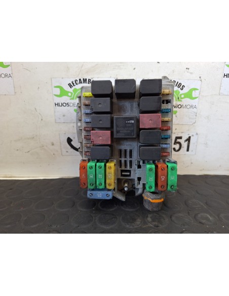 [112569] CAJA RELES / FUSIBLES - IVECO DAILY CAJA CERRADA