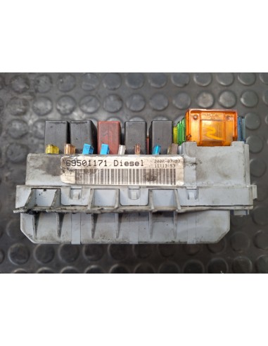 [112565] CAJA RELES / FUSIBLES - IVECO DAILY...