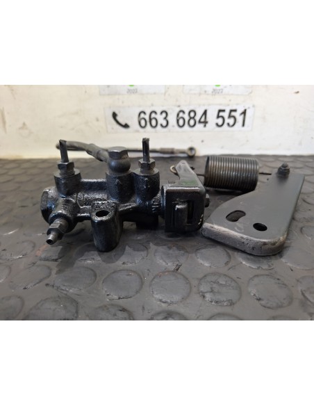 [112563] REPARTIDOR DE FRENO - NISSAN CABSTAR E (01/2002 - 12/2003)