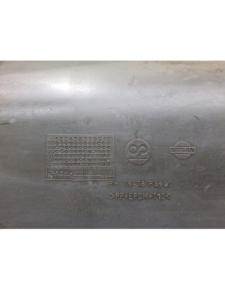 [112548] ESTRIBO DELANTERO DERECHO - NISSAN CABSTAR E (01/2002 - 12/2003)