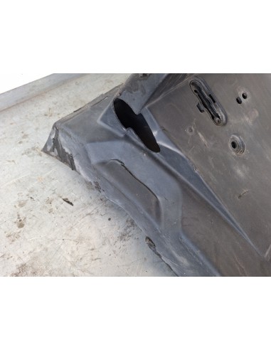 [112517] GUARDABARRO TRASERO TRASERO DERECHO -...