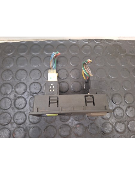 [112499] BOTONERA - IVECO EUROCARGO TECTOR (01/2001 - 12/2003)