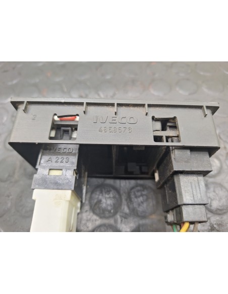 [112499] BOTONERA - IVECO EUROCARGO TECTOR (01/2001 - 12/2003)