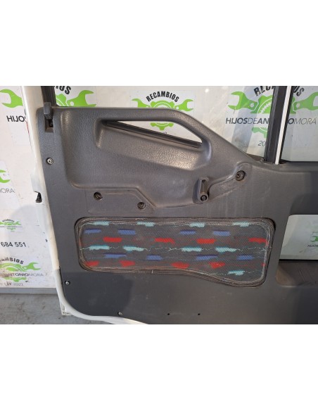 [112410] PUERTA DELANTERA IZQUIERDA - IVECO EUROCARGO TECTOR (01/2001 - 12/2003)
