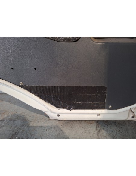 [112410] PUERTA DELANTERA IZQUIERDA - IVECO EUROCARGO TECTOR (01/2001 - 12/2003)